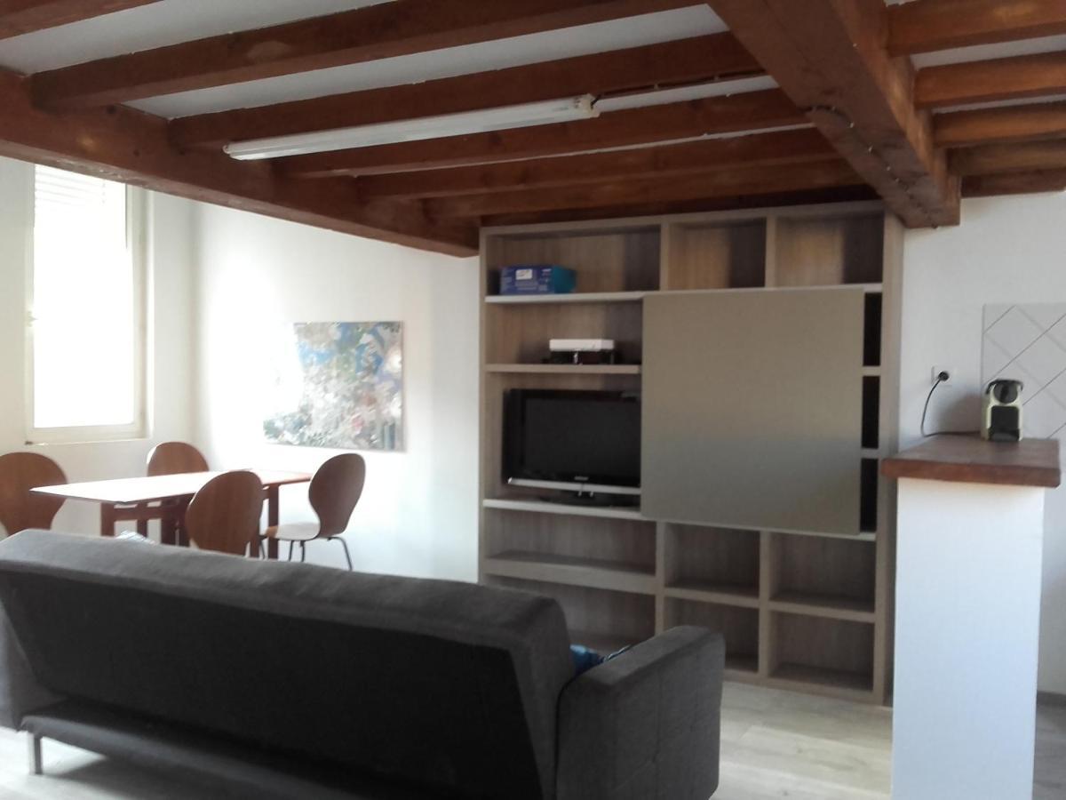 Boulevard Boues Marseille Luaran gambar